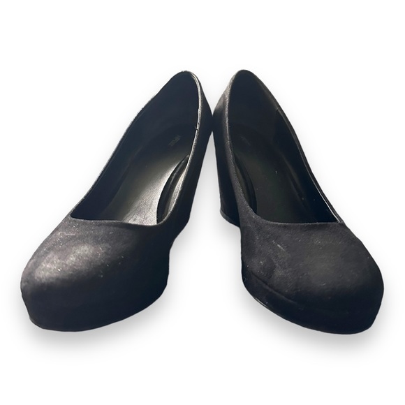 Platform heels, black velvet fabric - Picture 2 of 4